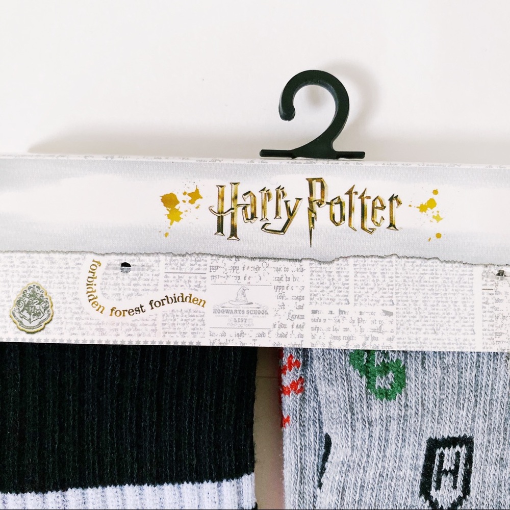 WB Harry Potter Hogwarts Socks 2 Pairs Gryffindor - Picture 2 of 7